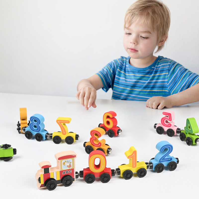 Giocattolo del treno in legno  - Kids Educational Box recensione e prezzo